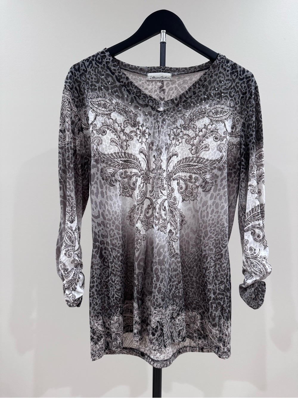 La More Couture
Gray Ombre Leopard Paisley V-Neck Long Sleeve Top